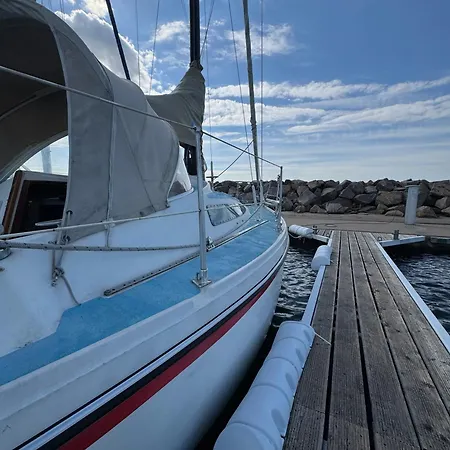 Botel Schlafplatz Mit Meerblick *